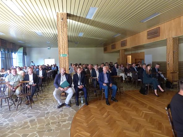 3.	Uczestnicy III Krajowego Dnia Soi w sali konferencyjnej IHAR-PIB w Radzikowie