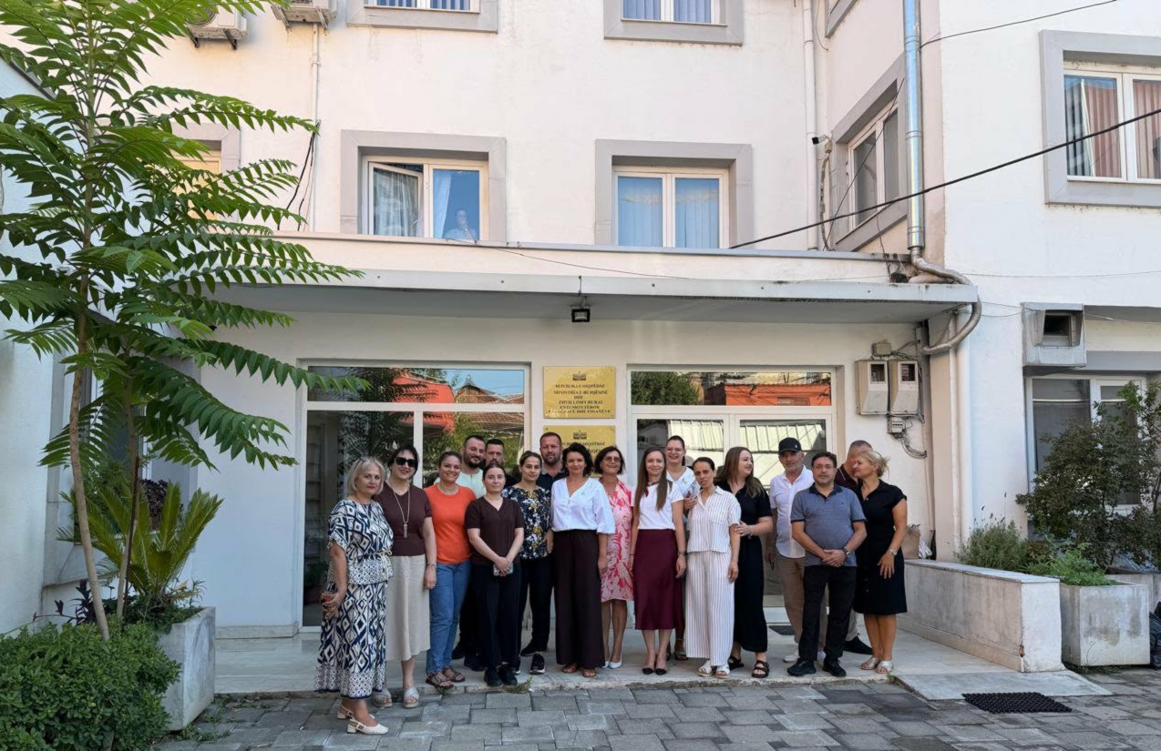 zdjęcie grupowe uczestników szkolenia