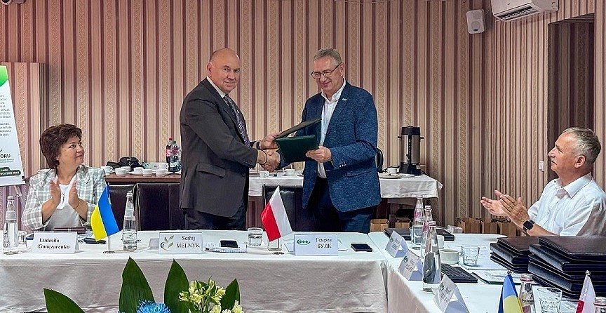 Podpisanie przez dyrektorów COBORU i UIEOR protokołu z realizacji współpracy pomiędzy jednostkami w latach 2021-2025